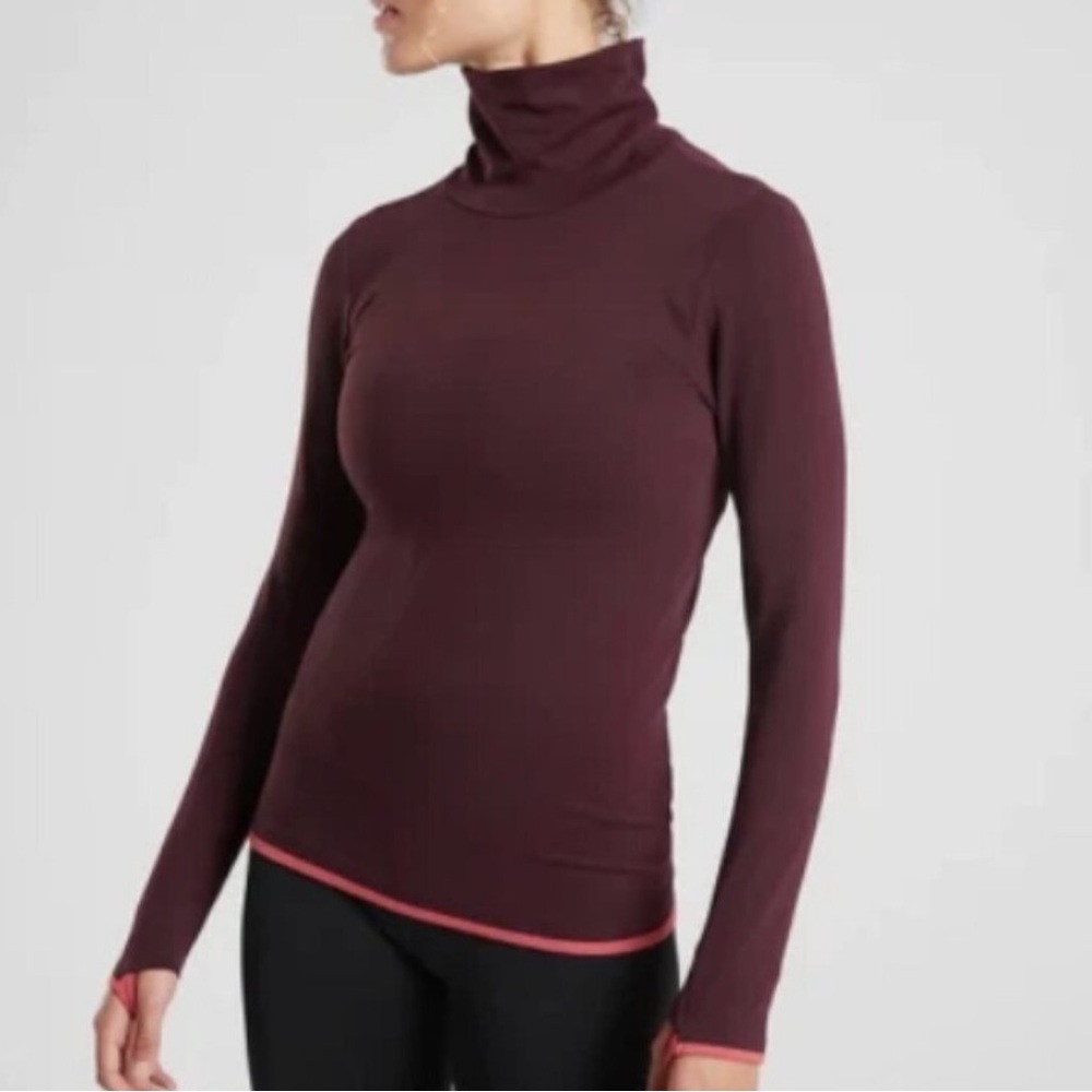 Athleta Flurry Downslope Turtleneck in Antique Burgundy Size S
